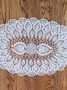 New White Vintage Style Pineapple Doily